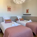 Eugenie T4 Vue Centre-ville アパート