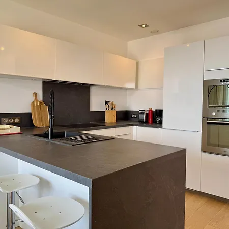 Eugenie T4 Vue Centre-ville アジャクシオ