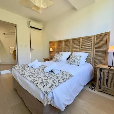 Eugenie T4 Vue Centre-ville アパート