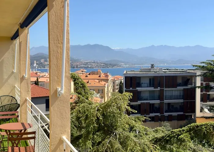 Eugenie T4 Vue Centre-ville